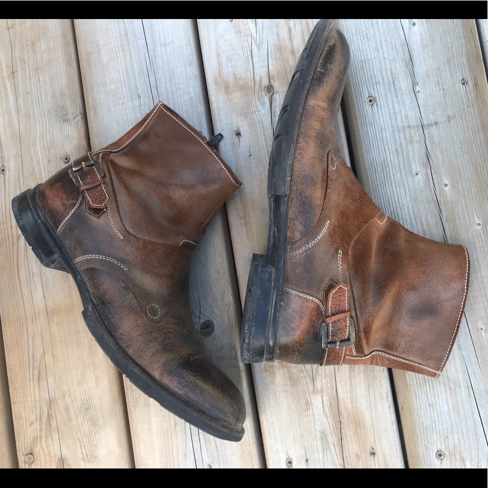 Men’s Distressed Leather Boots with Buckle Detail